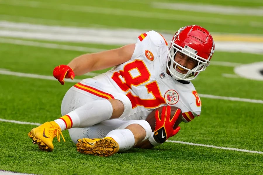 is travis kelce injured